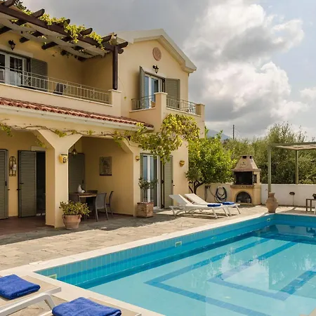 Βίλα Magdalani, Breathtaking Views Across Lourdas Bay
